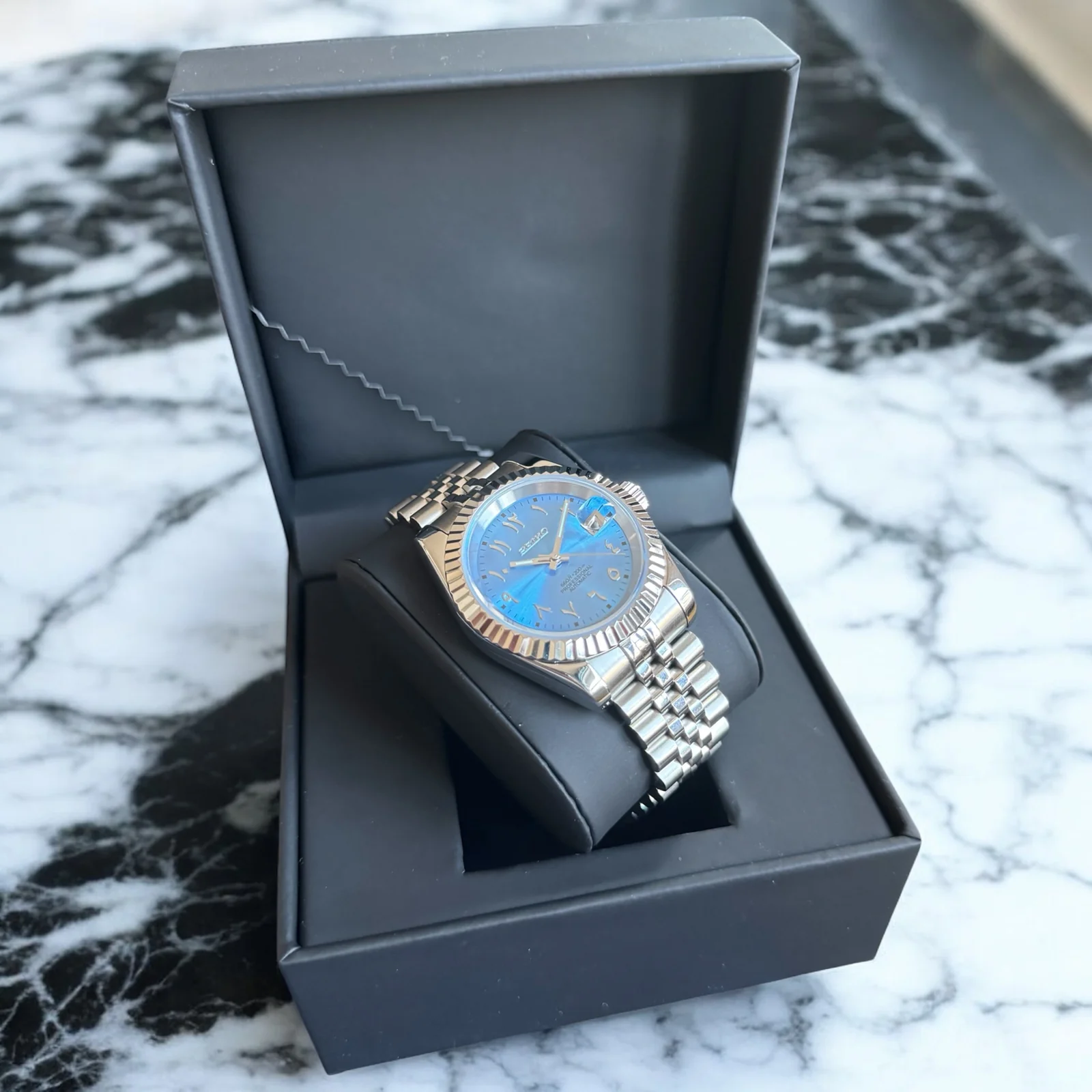 SEIKOJUST | ICE BLUE ARABIC DIAL
