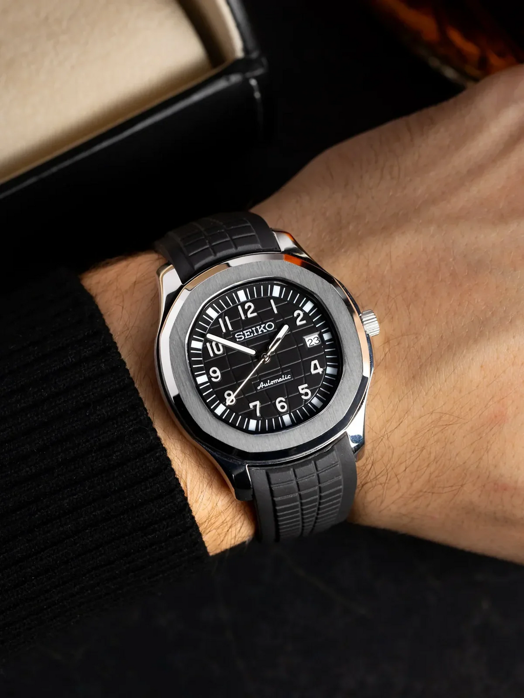 SEIKONAUT | BLACK