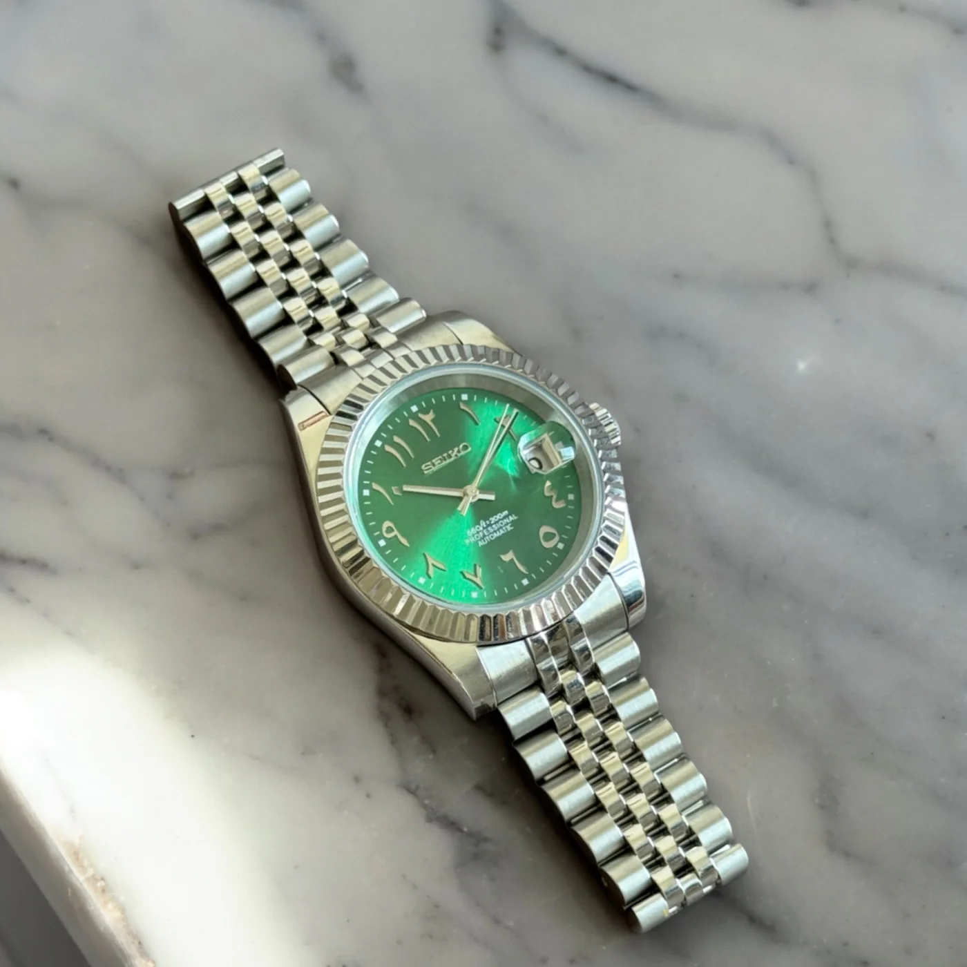 SEIKOJUST | GREEN ARABIC DIAL